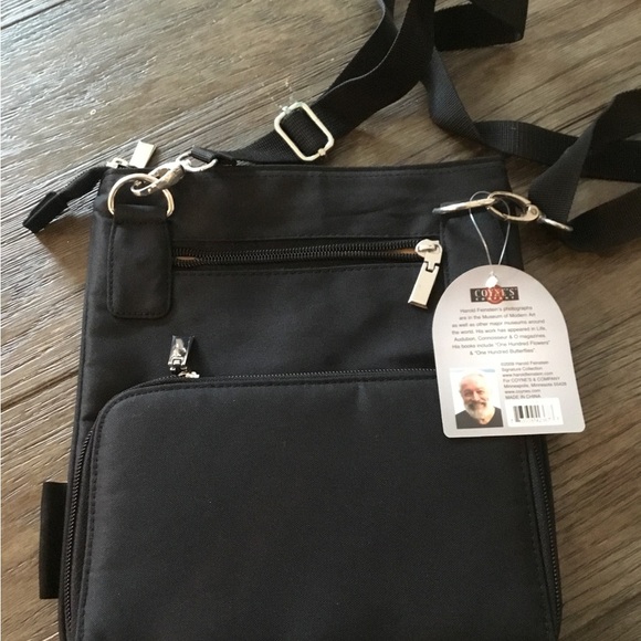 Colorful Butterfly Print Crossbody Bag NWT - Picture 3 of 5